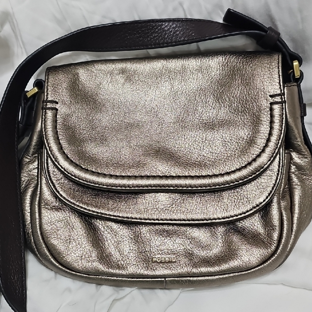 Fossil Brown Leather Shoulder Bag with Slouchy Design